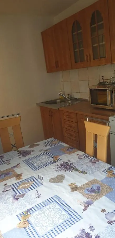 Apartments Kore Vir